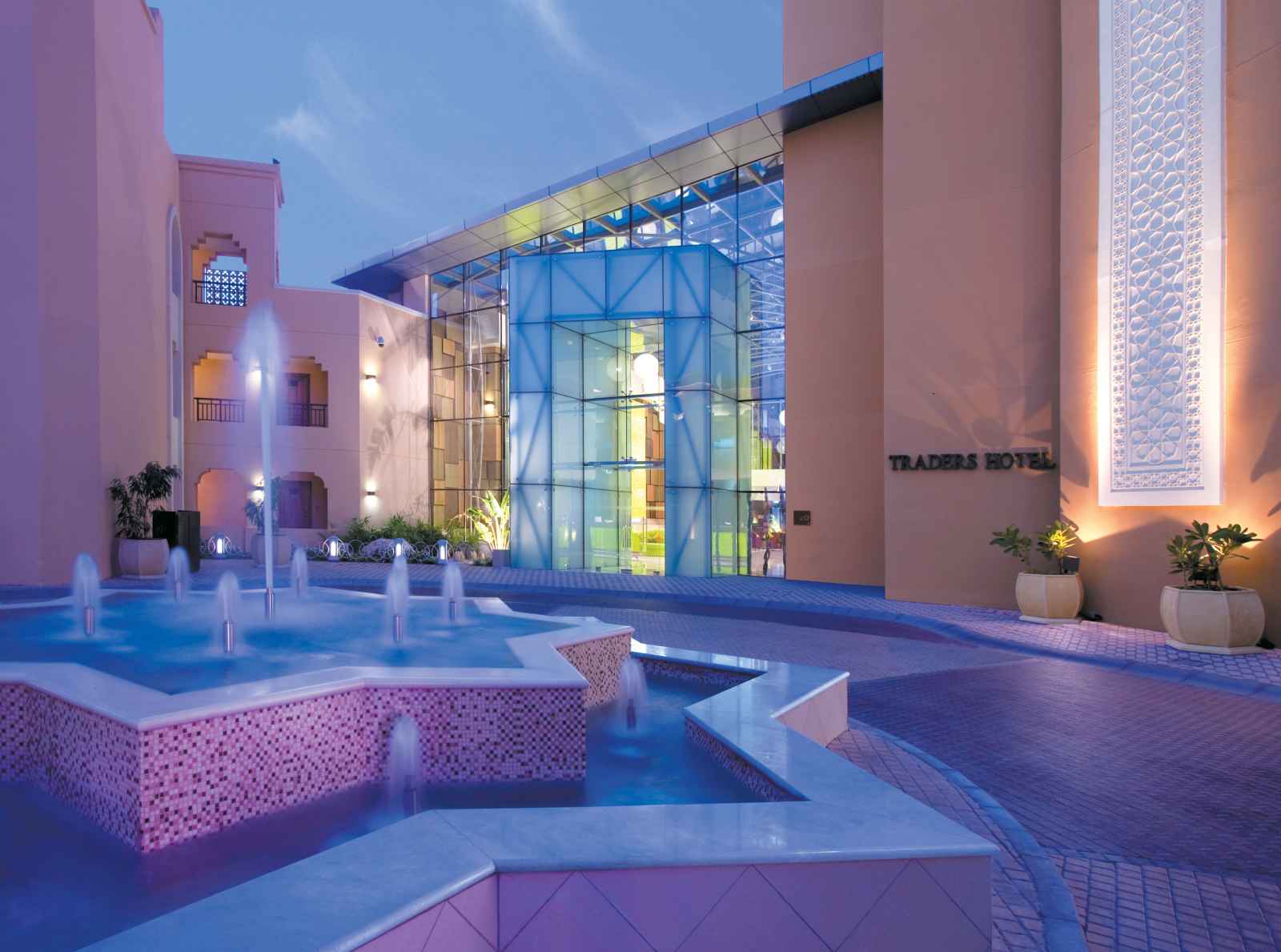 Traders Hotel, Qaryat Al Beri - 4*